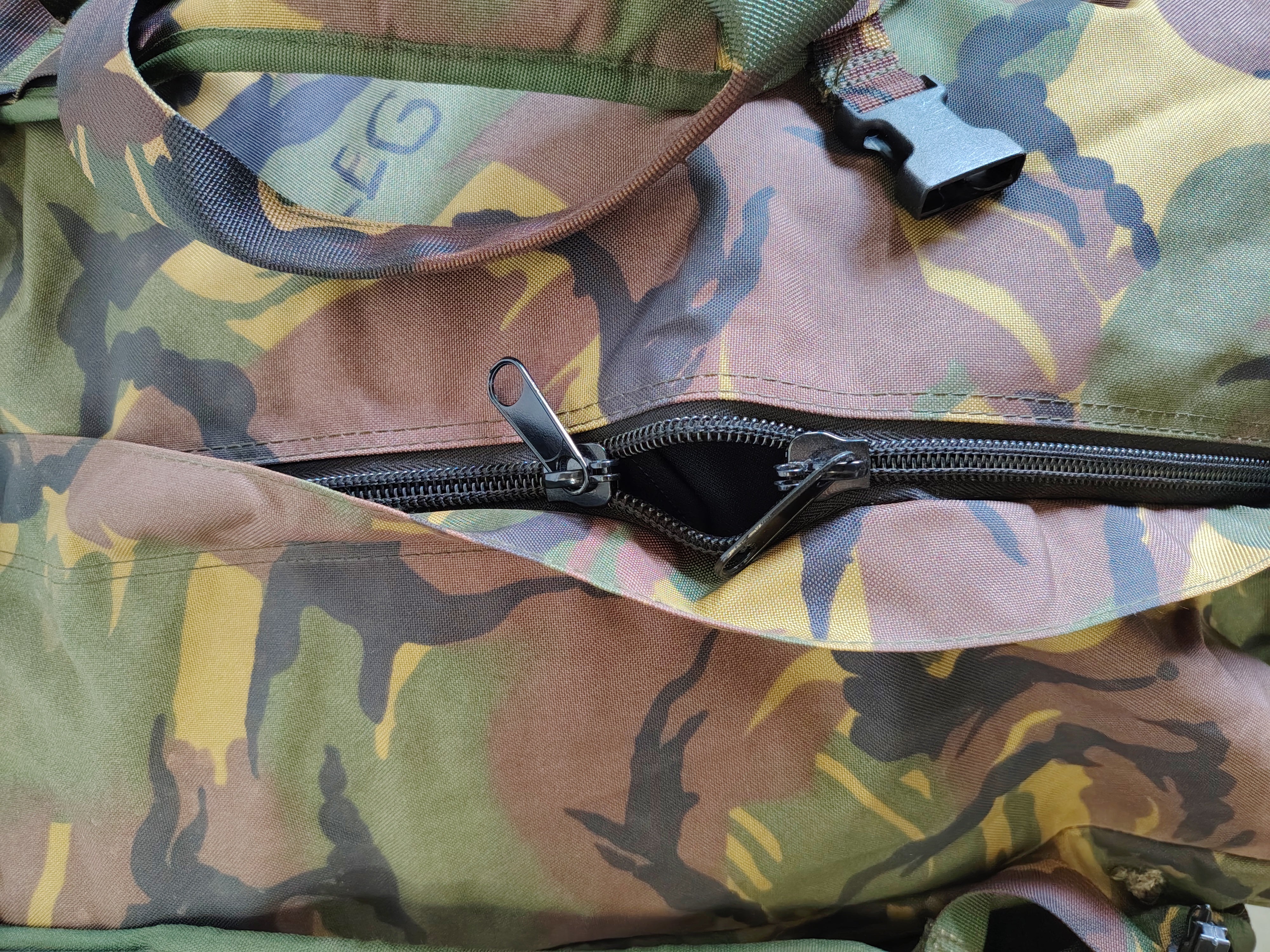 Dutch Army DPM Woodland Deployment Bergen / Holdall - Image 3