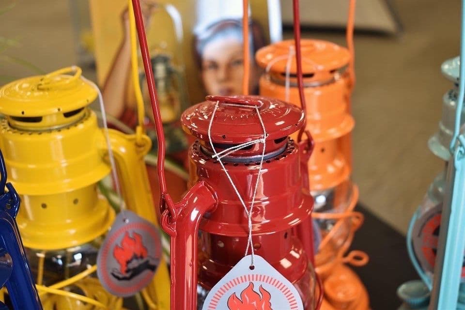 Feuerhand Baby Special 276 Hurricane Lantern - Ruby Red - Image 6