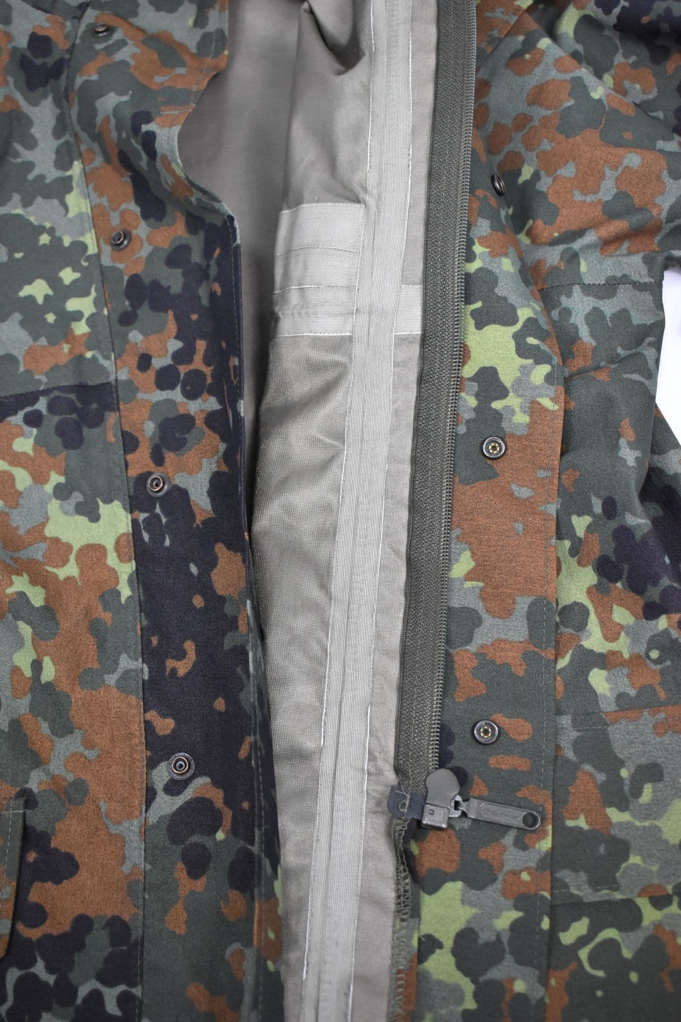 German Military Goretex Flecktarn Camo Jacket - Image 9