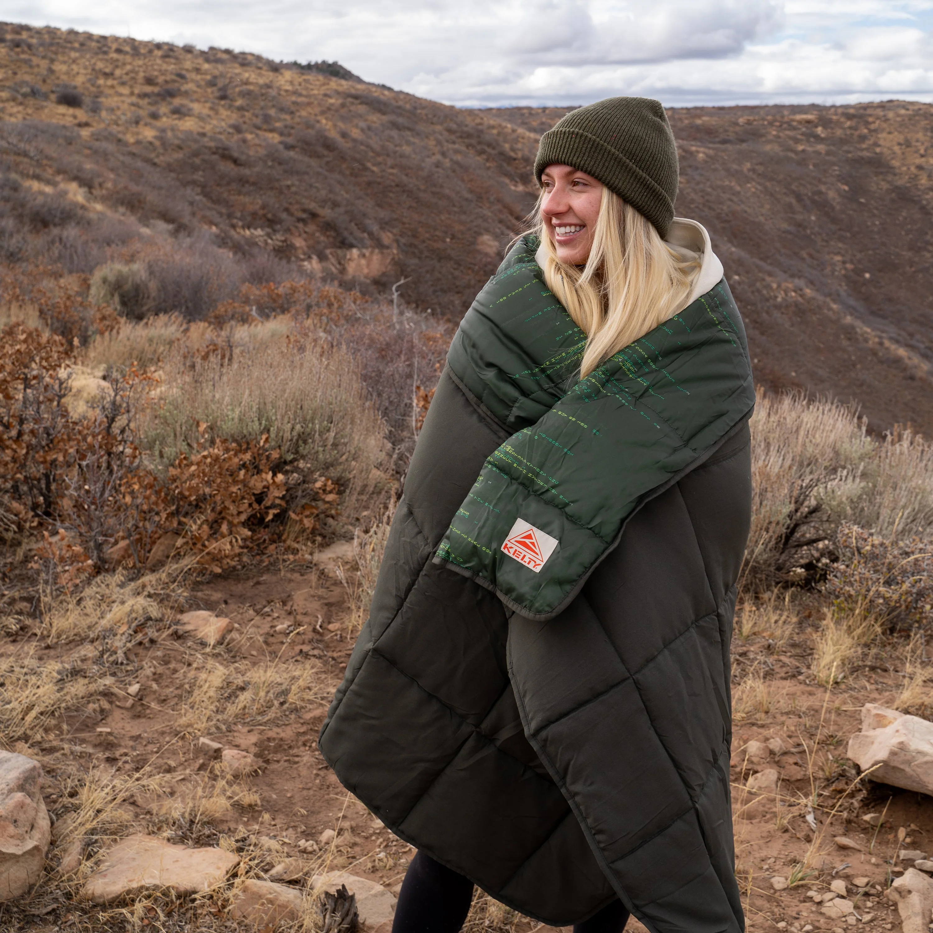 Kelty Bestie Treeline Blanket - Winter Moss - Image 2