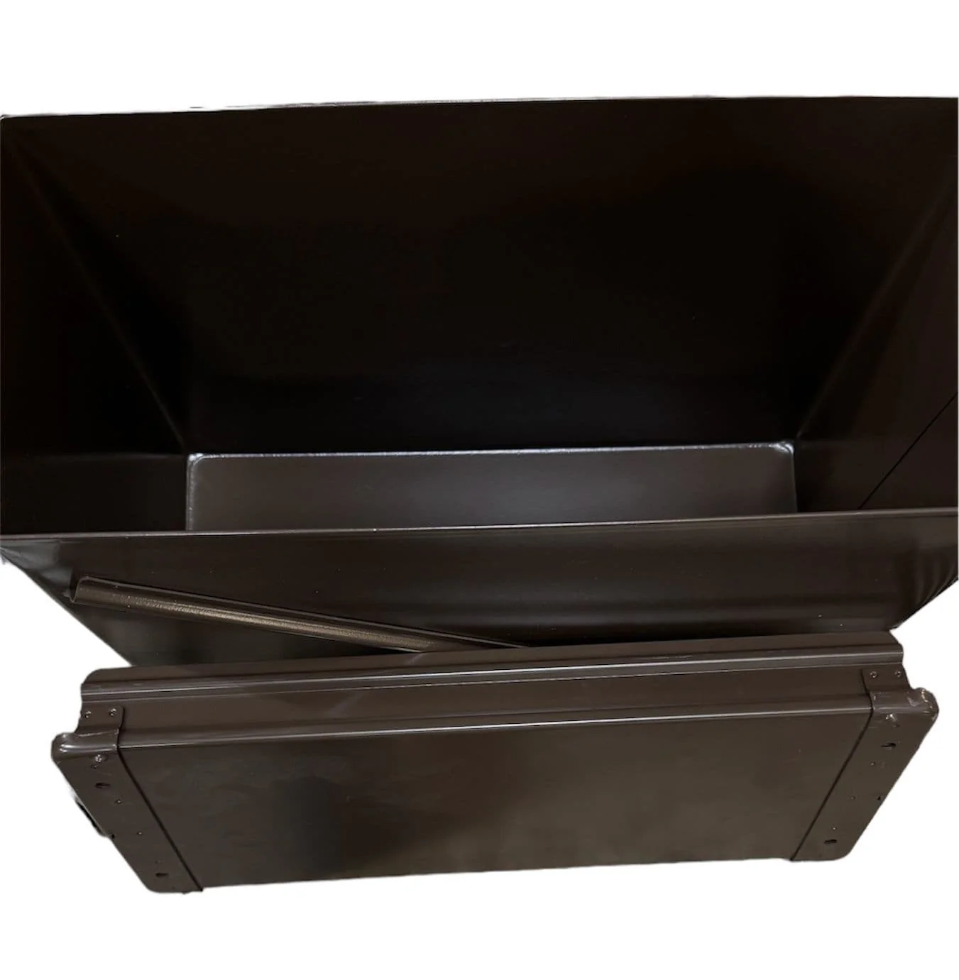 Military M548 Brown Large Metal Ammo Box - Brand New - Image 4