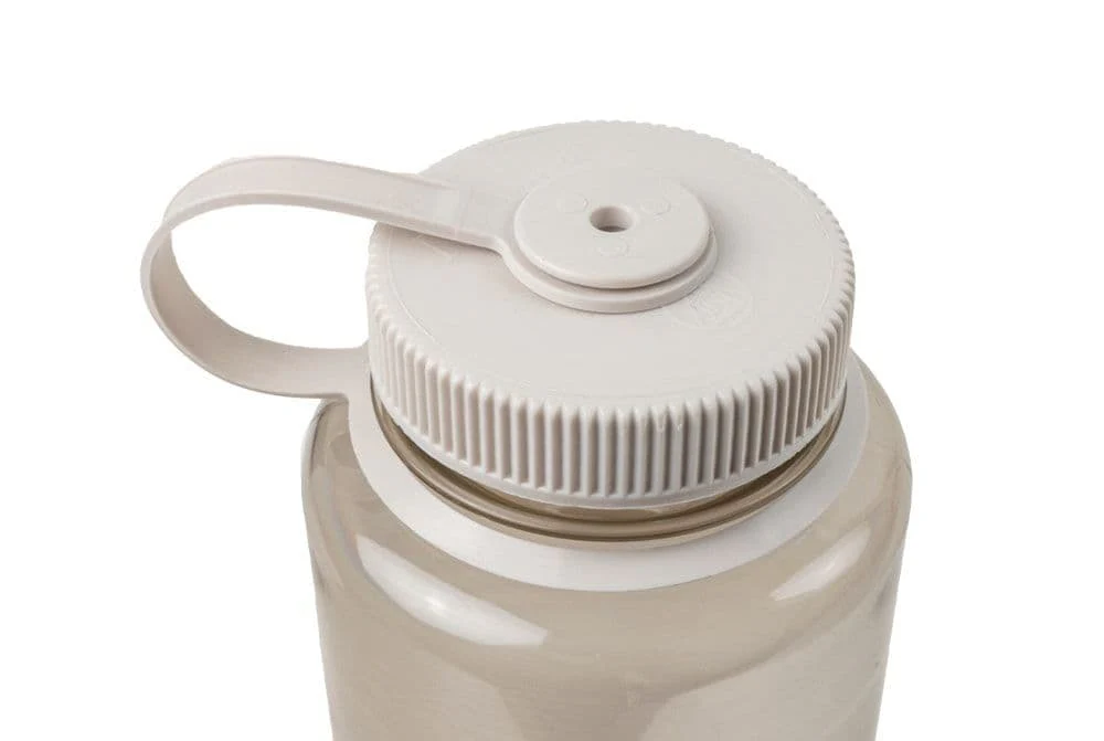Nalgene 32oz / 1L Wide Mouth Sustain Water Bottle - Monochrome Cotton - Image 2