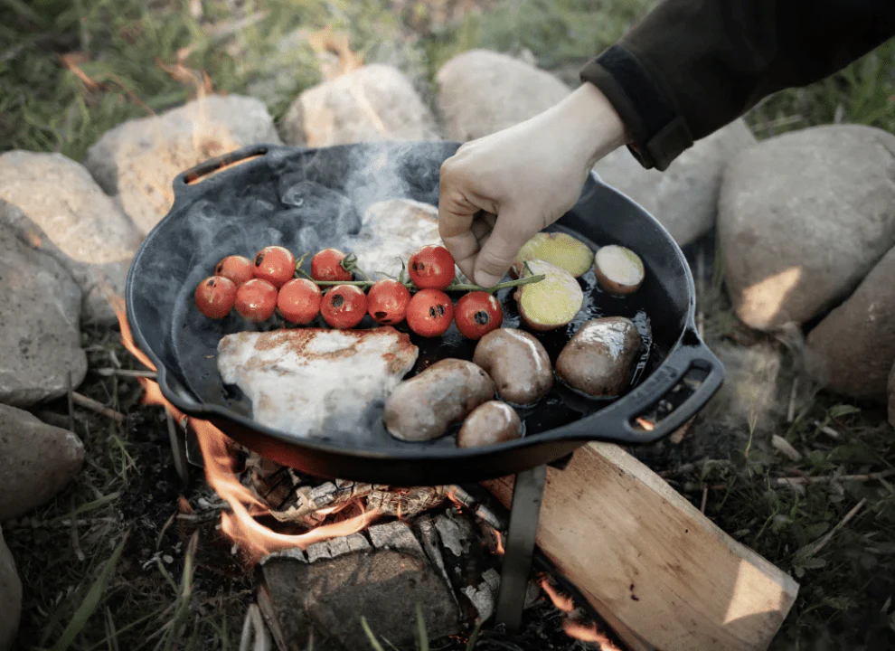Petromax 40cm Cast Iron Fire Skillet with Two Handles - Image 2