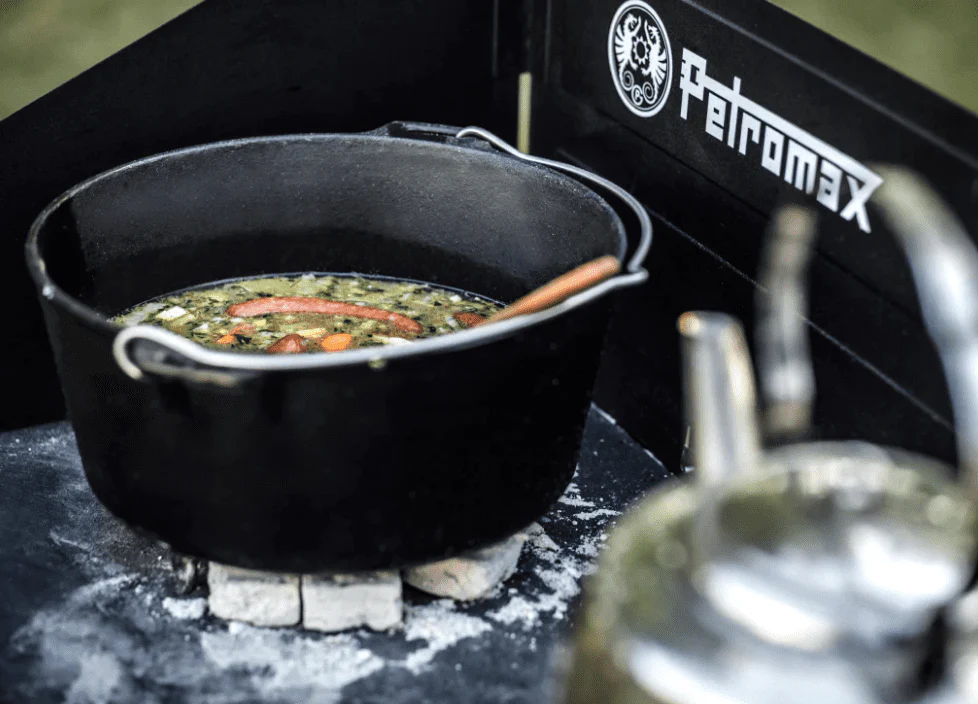 Petromax 7.5L Cast Iron Dutch Oven With Legs - Image 3