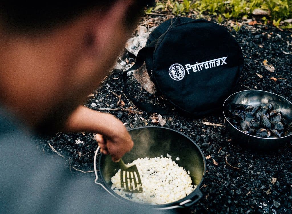 Petromax Transport Bag for 5.5 and 7.5 Litre Dutch Oven - Image 3