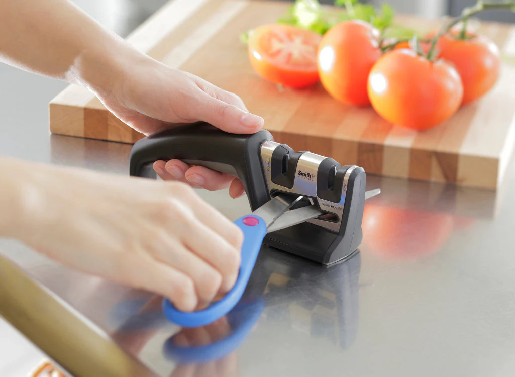 Smith's Deluxe Pull-Thru Knife & Scissors Sharpener - Image 3