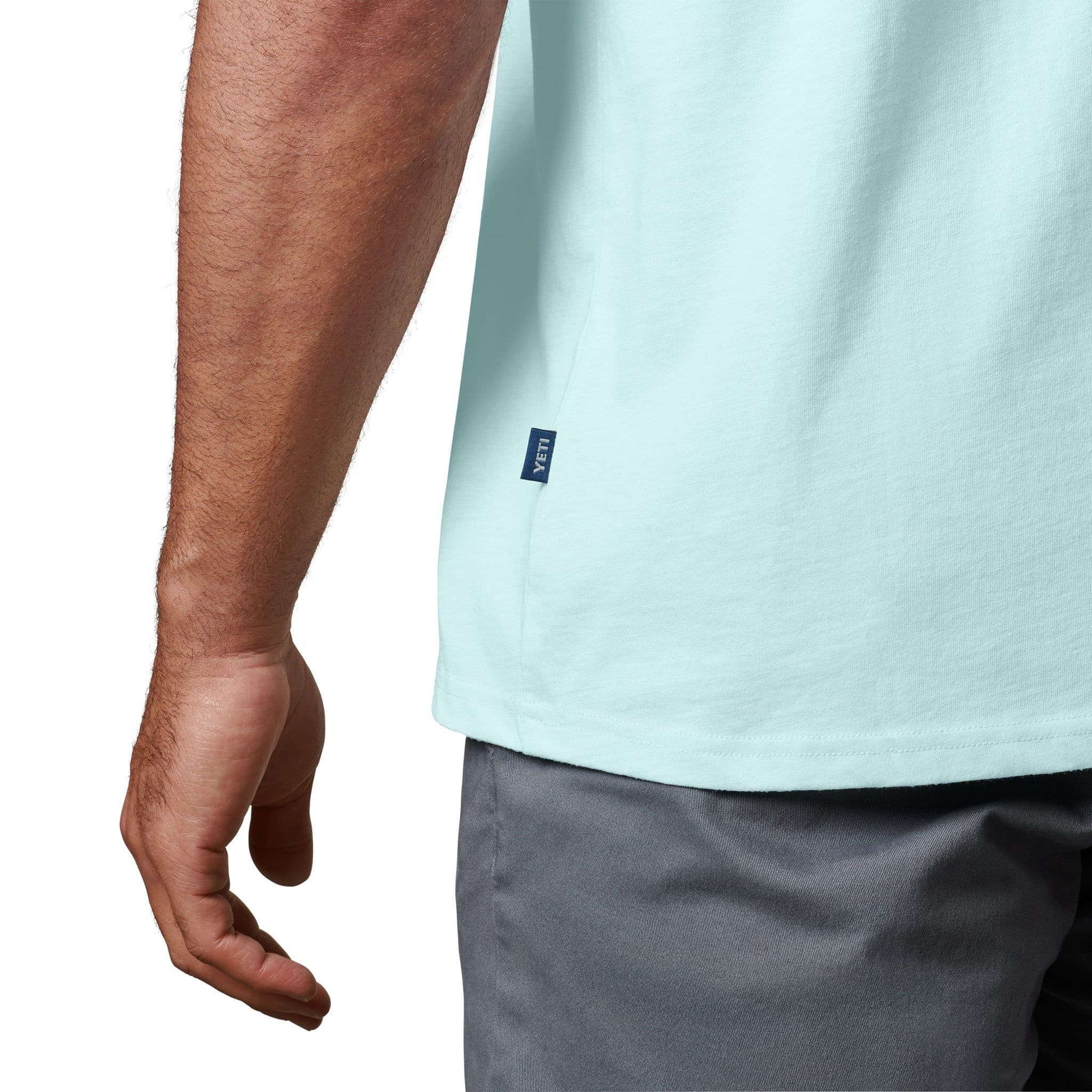 YETI Premium Logo Badge S22 Short Sleeve T-Shirt - Light Blue - Image 3