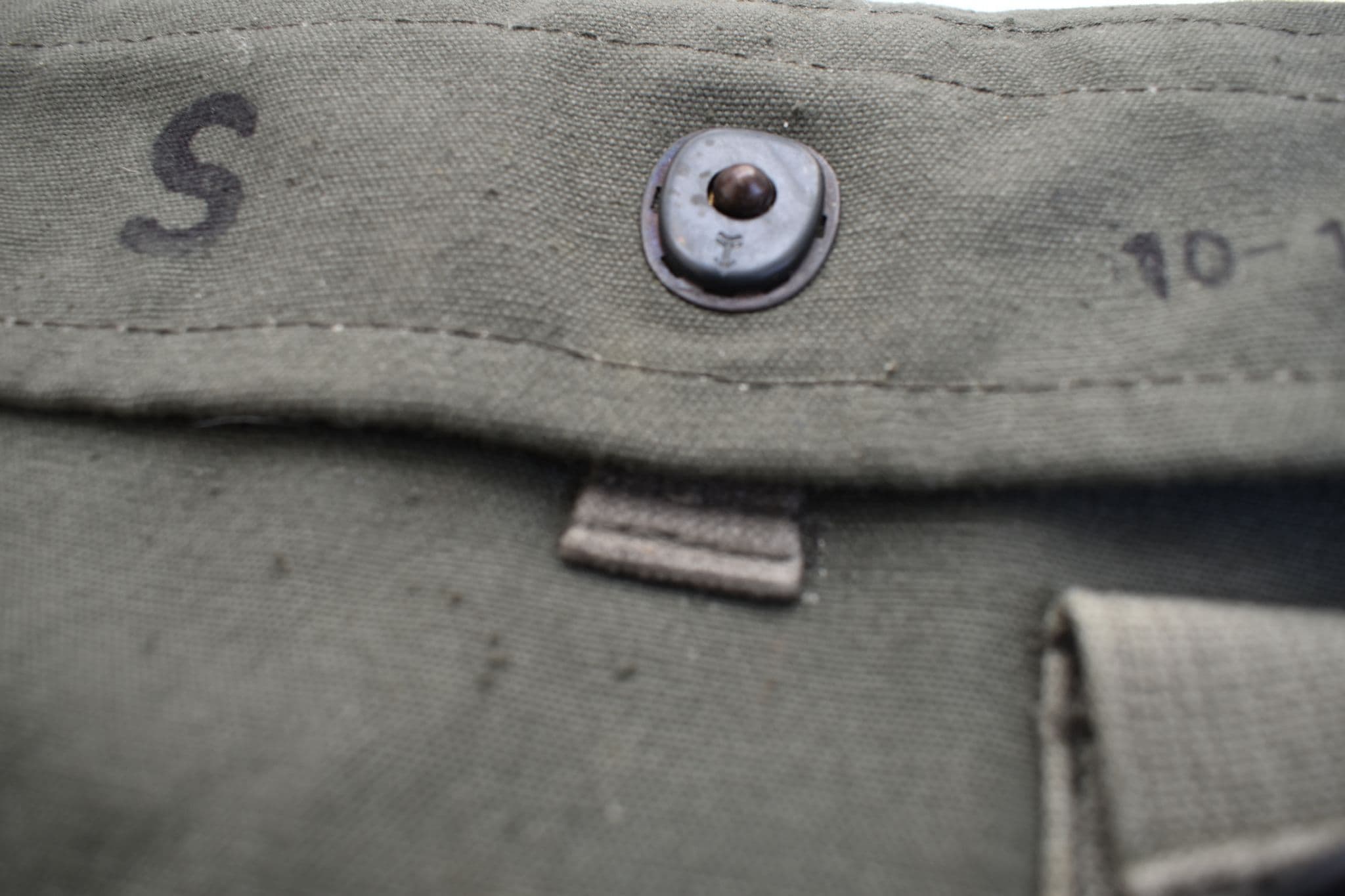 Yugoslavian Military Respirator Gas Mask bag - Image 3